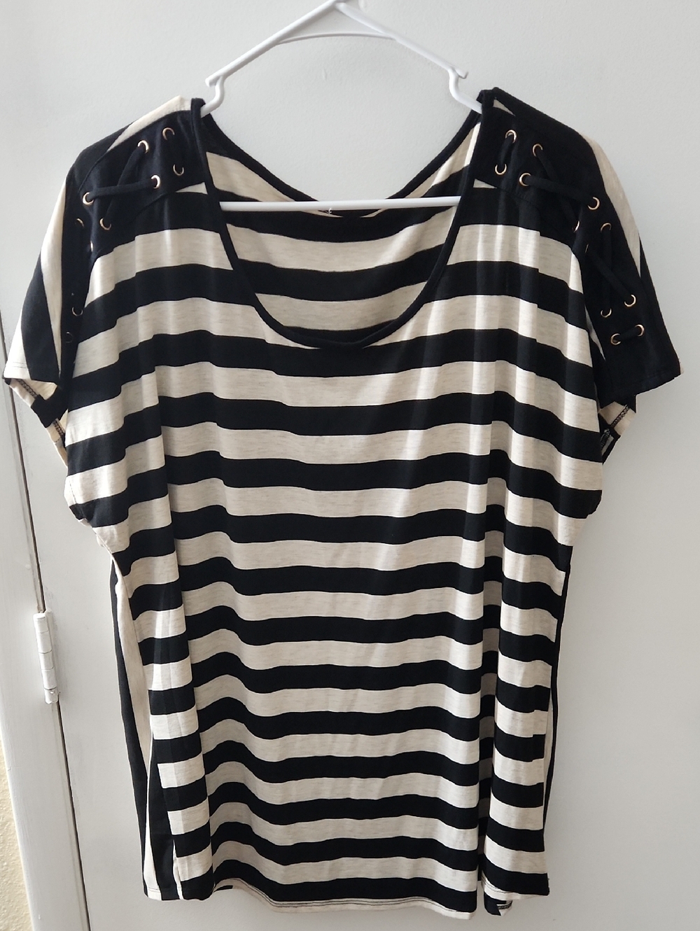 Women's Black & Cream Striped Scoop Neck Top with Grommet Shoulder Detail